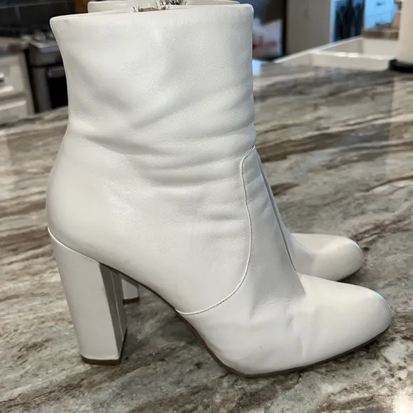 STEVE MADDEN Editor ivory Cream Leather Ankle Boots Bootiiez Size 10