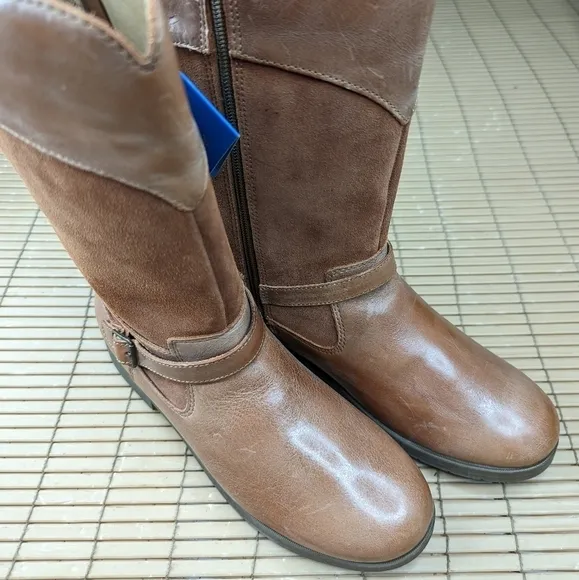 Stride Rite &quot;Juliette&quot; side zip brown leather boots.  Sz Youth 4. Women's EU 36.