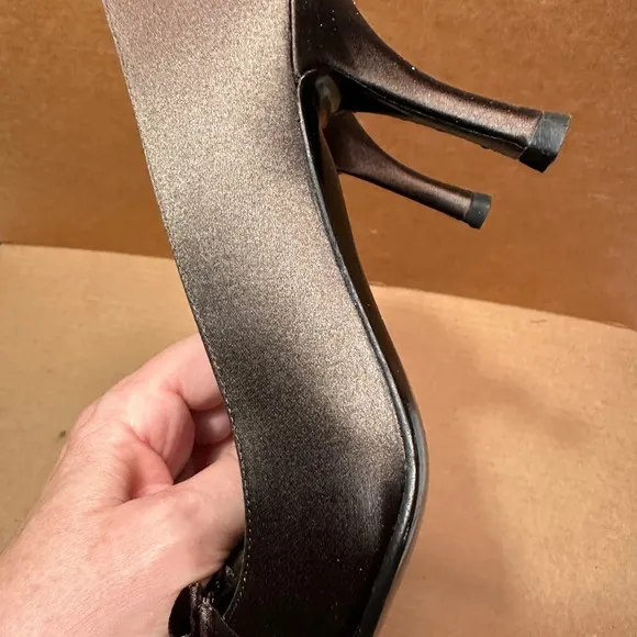 Stuart Weitzman GigiRitz satin open toe bow pump, brown, 6.5