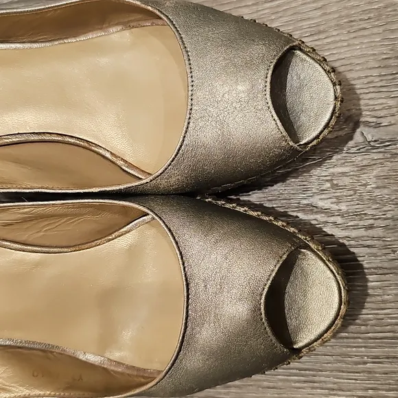 STUART WEITZMAN gold leather cork wedges peep toes