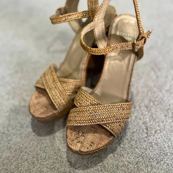 Stuart Weitzman Minx Wedge Cork Sandal 10 Camel Weave ASO Princess of Wales
