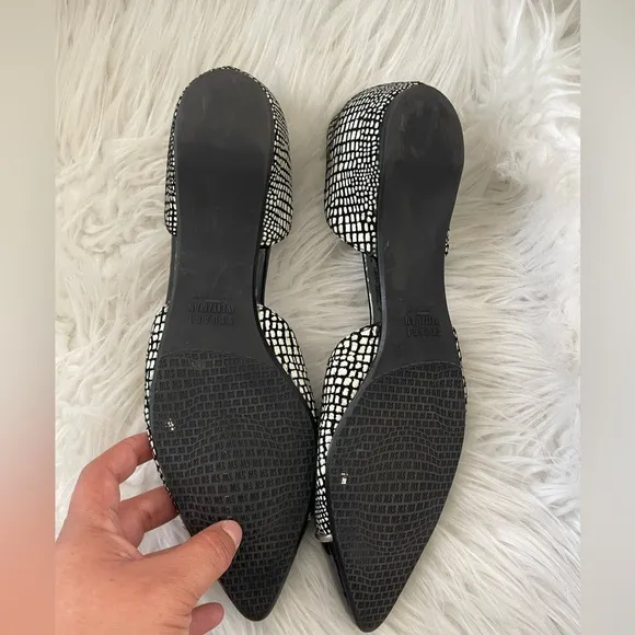 Stuart Weitzman Reptile Snake Print Leather Flats Size 9.5