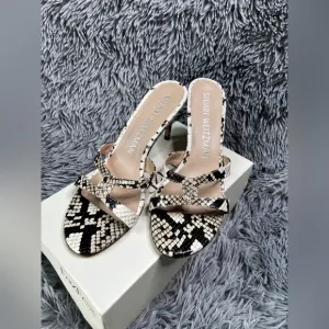 Stuart Weitzman | Shoes | Stuart Weitzman Kitten Heel Sandals