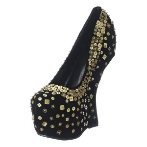 STUDDED HEEL LESS AFFAIR