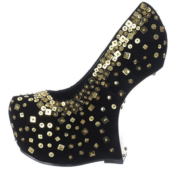 STUDDED HEEL LESS AFFAIR