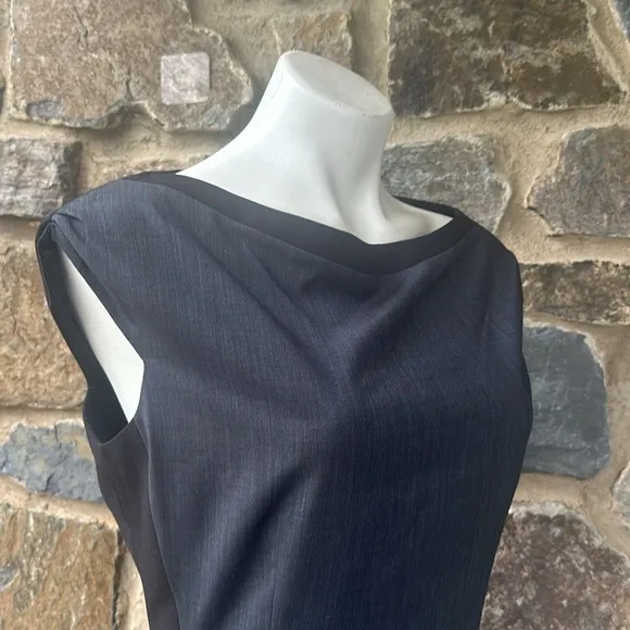 Tahari NWT Boat Neck Sleeveless Sheath Dress in Navy Blue/Black Size 8