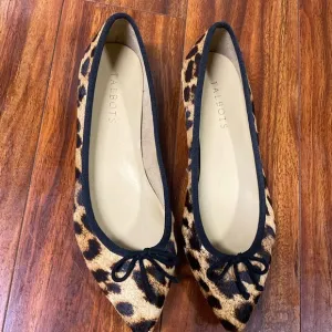 Talbots poppy hair calf heart leopard, print ballet flat Size 8M