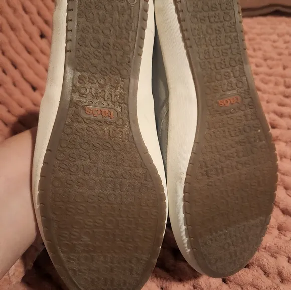 Taos Casual Gray Slip-On Shoes