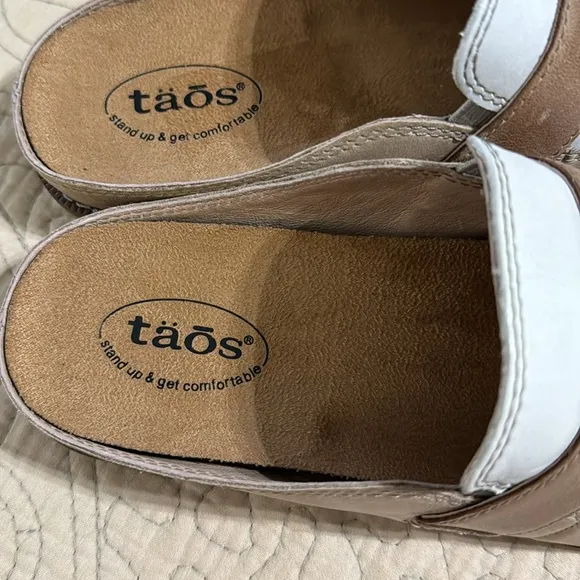 Taos Footwear NWOB Women’s Royal Slip On Mule