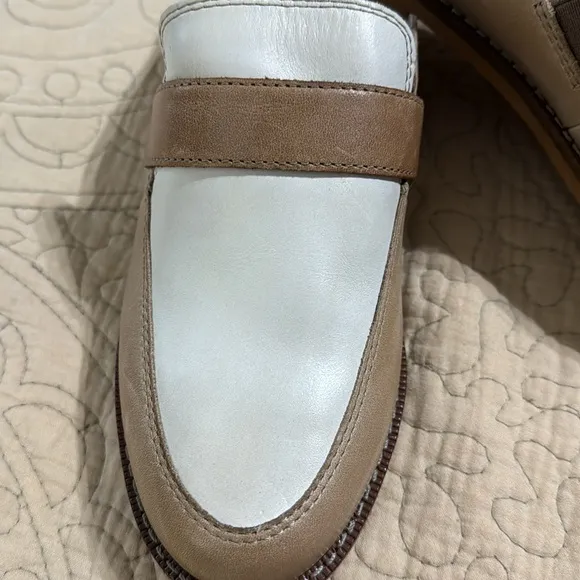 Taos Footwear NWOB Women’s Royal Slip On Mule