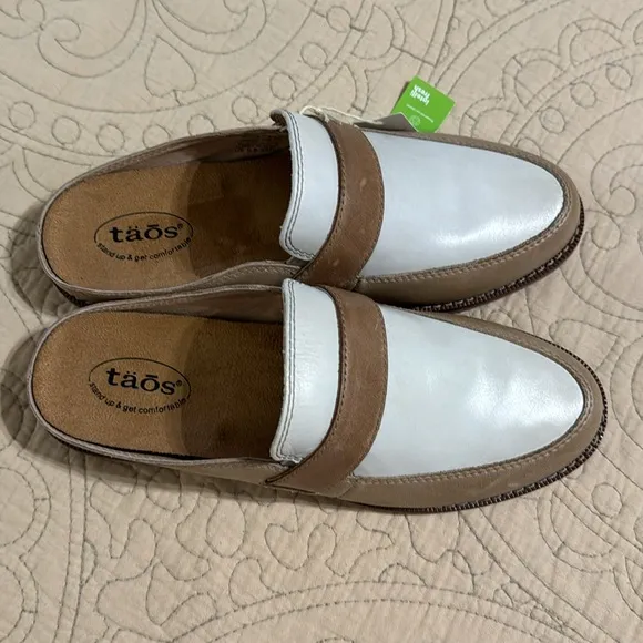 Taos Footwear NWOB Women’s Royal Slip On Mule