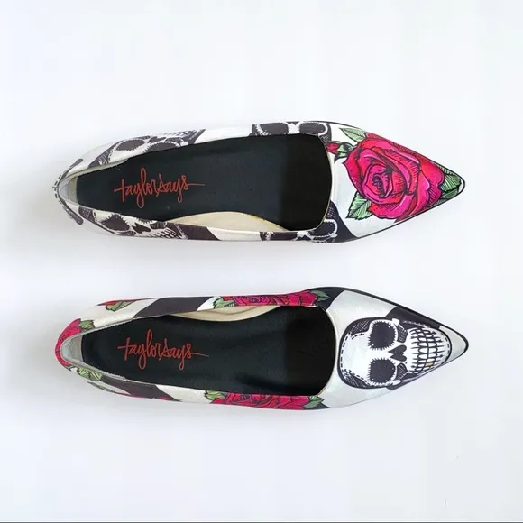 Taylor says Tayquila black white stripe skull red roses flower pointed toe flats