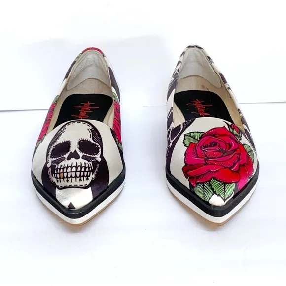 Taylor says Tayquila black white stripe skull red roses flower pointed toe flats