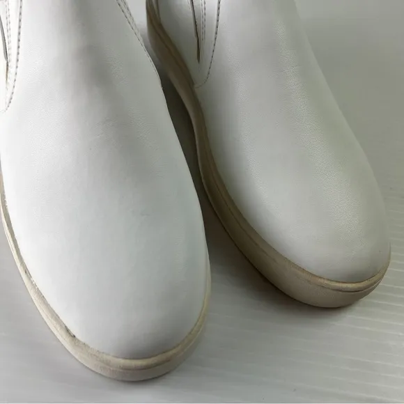 Thousand Fell Sneakers Women's 9.5 White Casual Slip On Comfort Everyday shoes