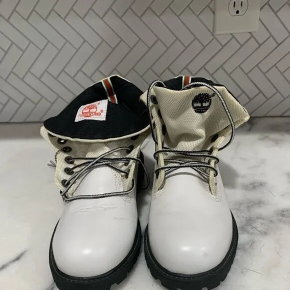 Timberland leather white boots rollout top sz 5. Beautiful condition