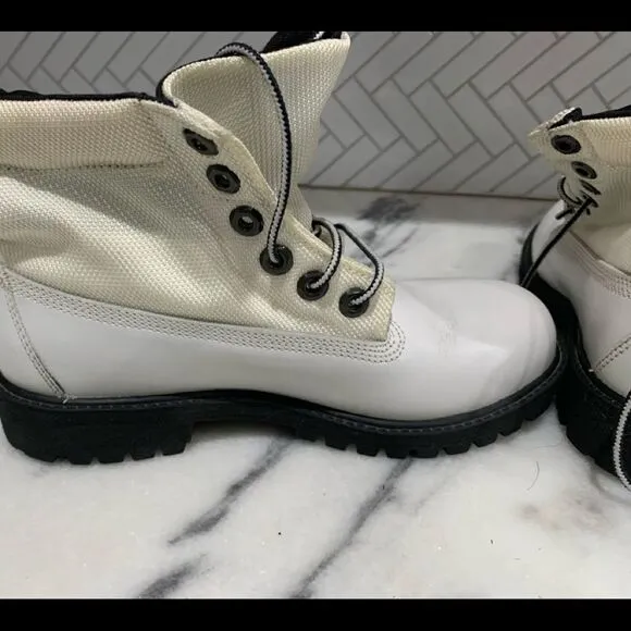 Timberland leather white boots rollout top sz 5. Beautiful condition
