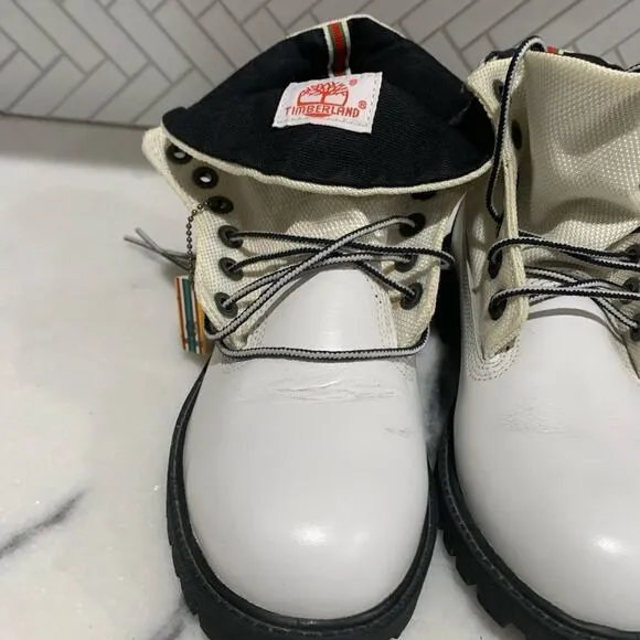 Timberland leather white boots rollout top sz 5. Beautiful condition