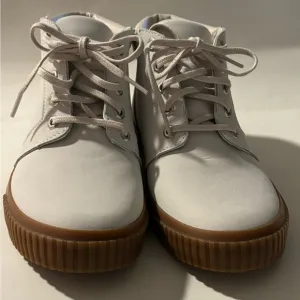 Timberland women white leather mid lace up boots Size 8