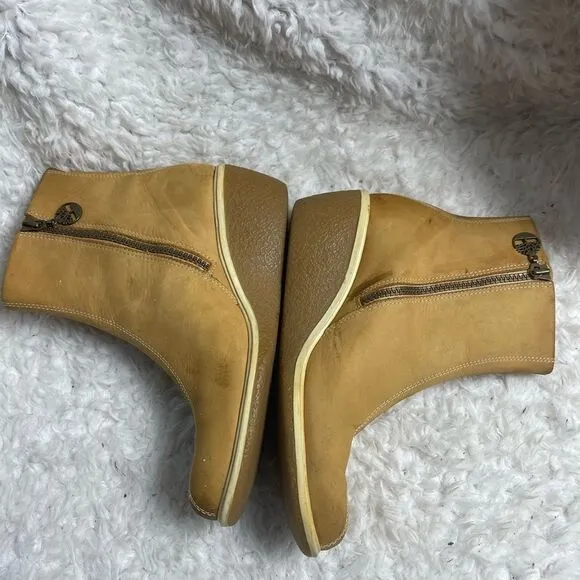 Timberland leather wheat Nubuck ankle wedge boots side zipper size 7.5M