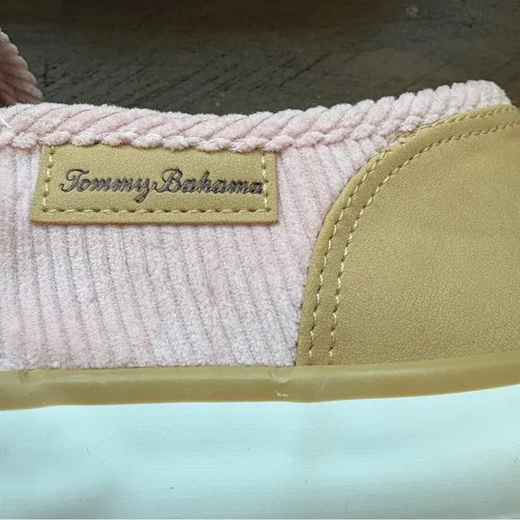 Tommy Bahamas Blush Pink Corduroy Slip On Shoes Womens 7.5 Casual Fall Everyday