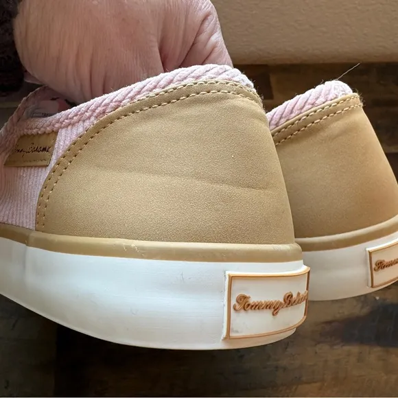 Tommy Bahamas Blush Pink Corduroy Slip On Shoes Womens 7.5 Casual Fall Everyday