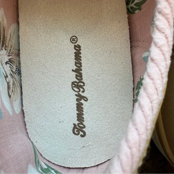 Tommy Bahamas Blush Pink Corduroy Slip On Shoes Womens 7.5 Casual Fall Everyday