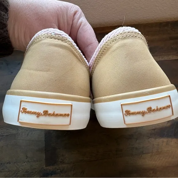 Tommy Bahamas Blush Pink Corduroy Slip On Shoes Womens 7.5 Casual Fall Everyday