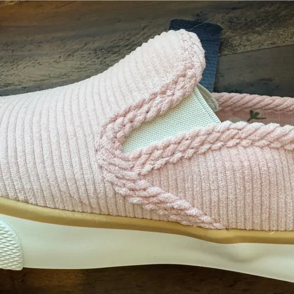 Tommy Bahamas Blush Pink Corduroy Slip On Shoes Womens 7.5 Casual Fall Everyday