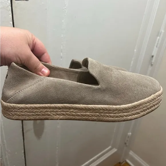 TOMS Tan Espadrille Slip-On Shoes 9W