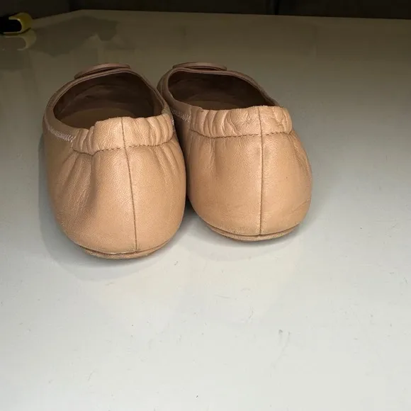 Tory Burch Beige Ballet Flats Leather Minnie Scrunch Light Oak Medallion 8M