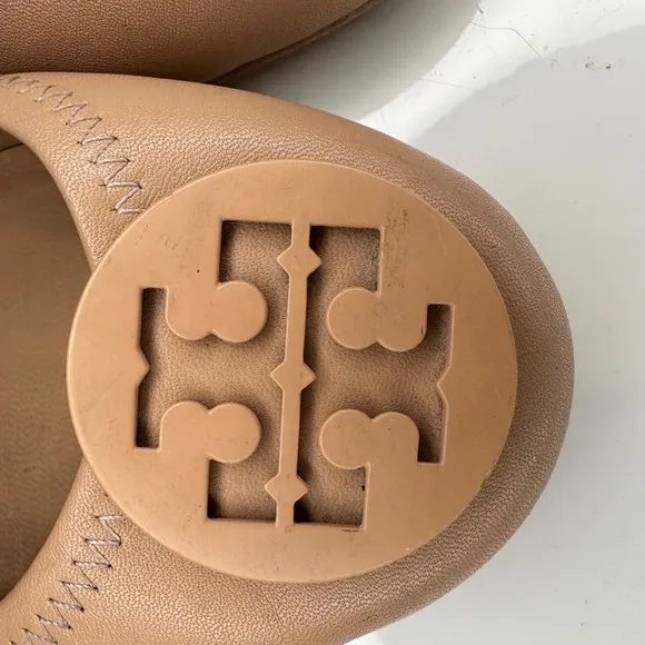 Tory Burch Beige Ballet Flats Leather Minnie Scrunch Light Oak Medallion 8M