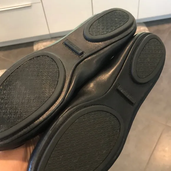 Tory Burch Black Ballet Flats $228 retail 9.5 only wore once for a few hours