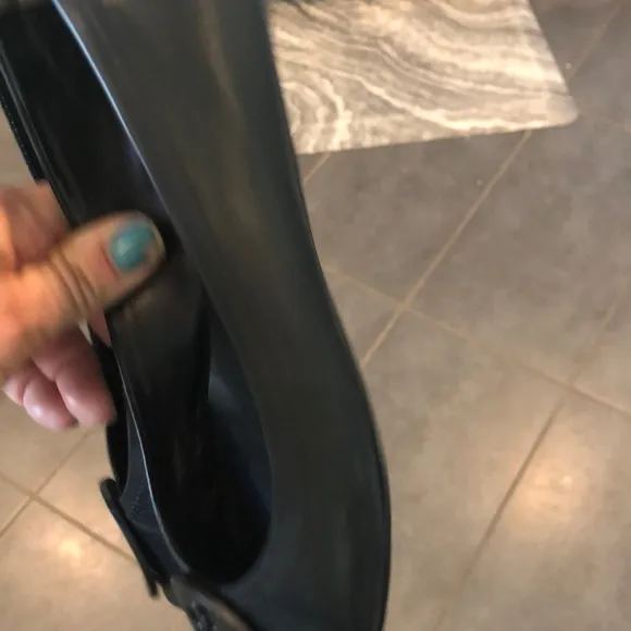 Tory Burch Black Ballet Flats $228 retail 9.5 only wore once for a few hours