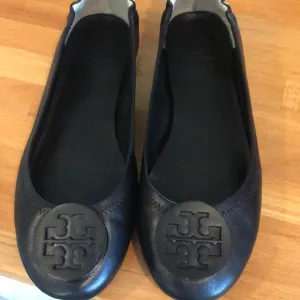 Tory Burch Black Ballet Flats $228 retail 9.5 only wore once for a few hours