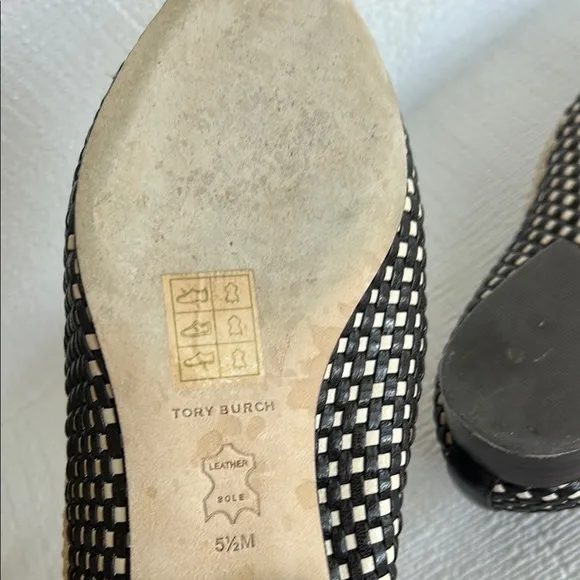 Tory Burch Black / Cream Envelope Bicolor Woven Loafers