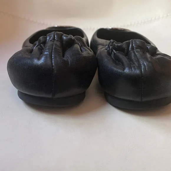 Tory Burch Classic Ballet Flat Like NEW
