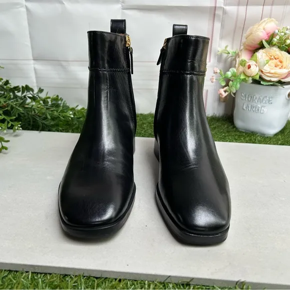 Tory Burch Everly Flat Ankle Boot Side Zip Perfect Black Gold Logo Size 5 New