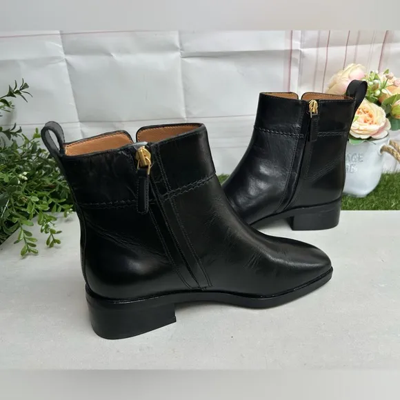 Tory Burch Everly Flat Ankle Boot Side Zip Perfect Black Gold Logo Size 5 New