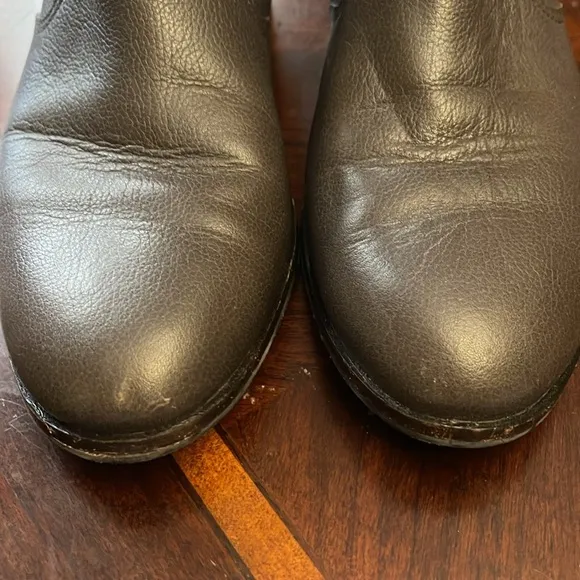 Tory Burch Gemini Link Leather Ankle Black Side Zip Boots Bootie in size 9