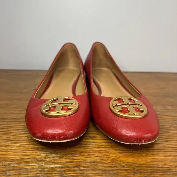 Tory Burch Size 8.5 • Round Toe Leather Pumps Shoes Dark Red.