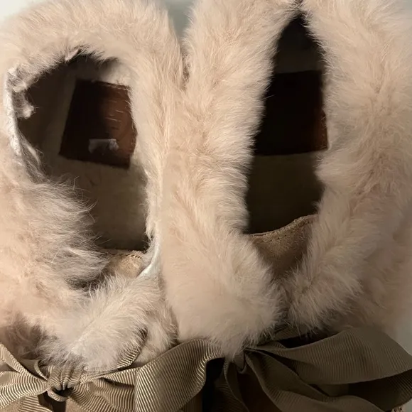 Tory Burch Tan and Cream Moccasins with Plush Lining