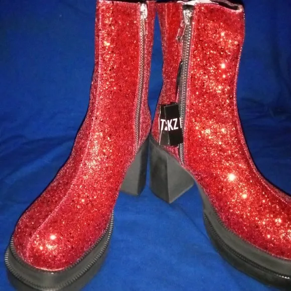 TREETZZZ AND MANY TRIXXX  Mystical Sparks Platform Boots ( BRAND NEW !!!! )