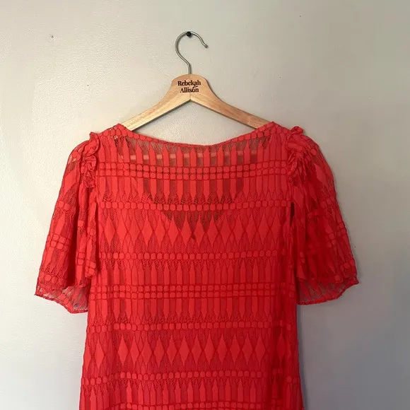 Trina Turk Ellington Lace Knit Dress in Coral Size Medium EUC
