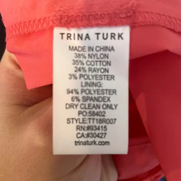 Trina Turk Ellington Lace Knit Dress in Coral Size Medium EUC