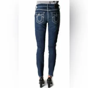 True Religion dark distressed wash Trendy Day 2 Nite legging 5 pocket jean 27