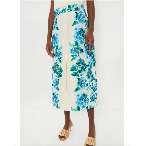 TUCKERNUCK Water’s Edge Hydrangea Kennedy Skirt