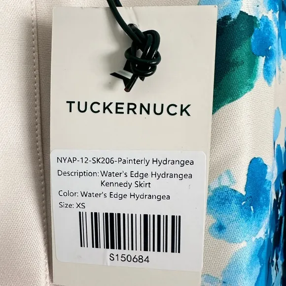 TUCKERNUCK Water’s Edge Hydrangea Kennedy Skirt