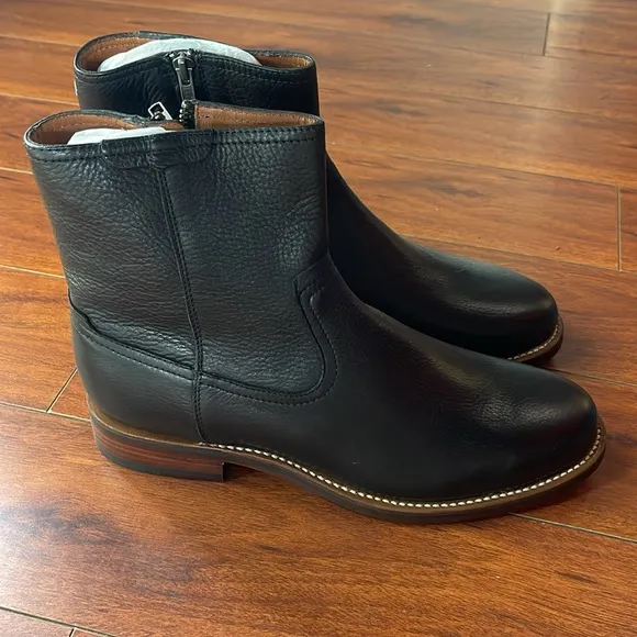 Two24 Ariat | Santa Fe | leather Men’s NEW IN BOX w/Dusters | Size 10