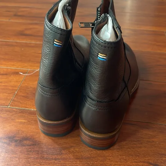 Two24 Ariat | Santa Fe | leather Men’s NEW IN BOX w/Dusters | Size 10