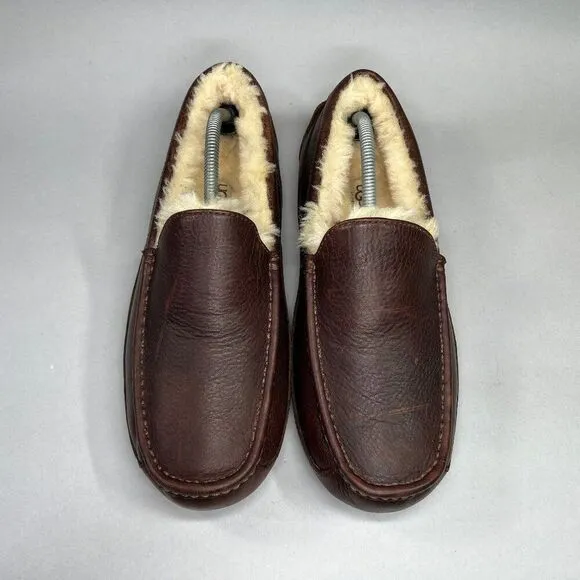 UGG Ascot Slippers Men's Size 11 Brown Leather Shearling Lined Slip On Shoes